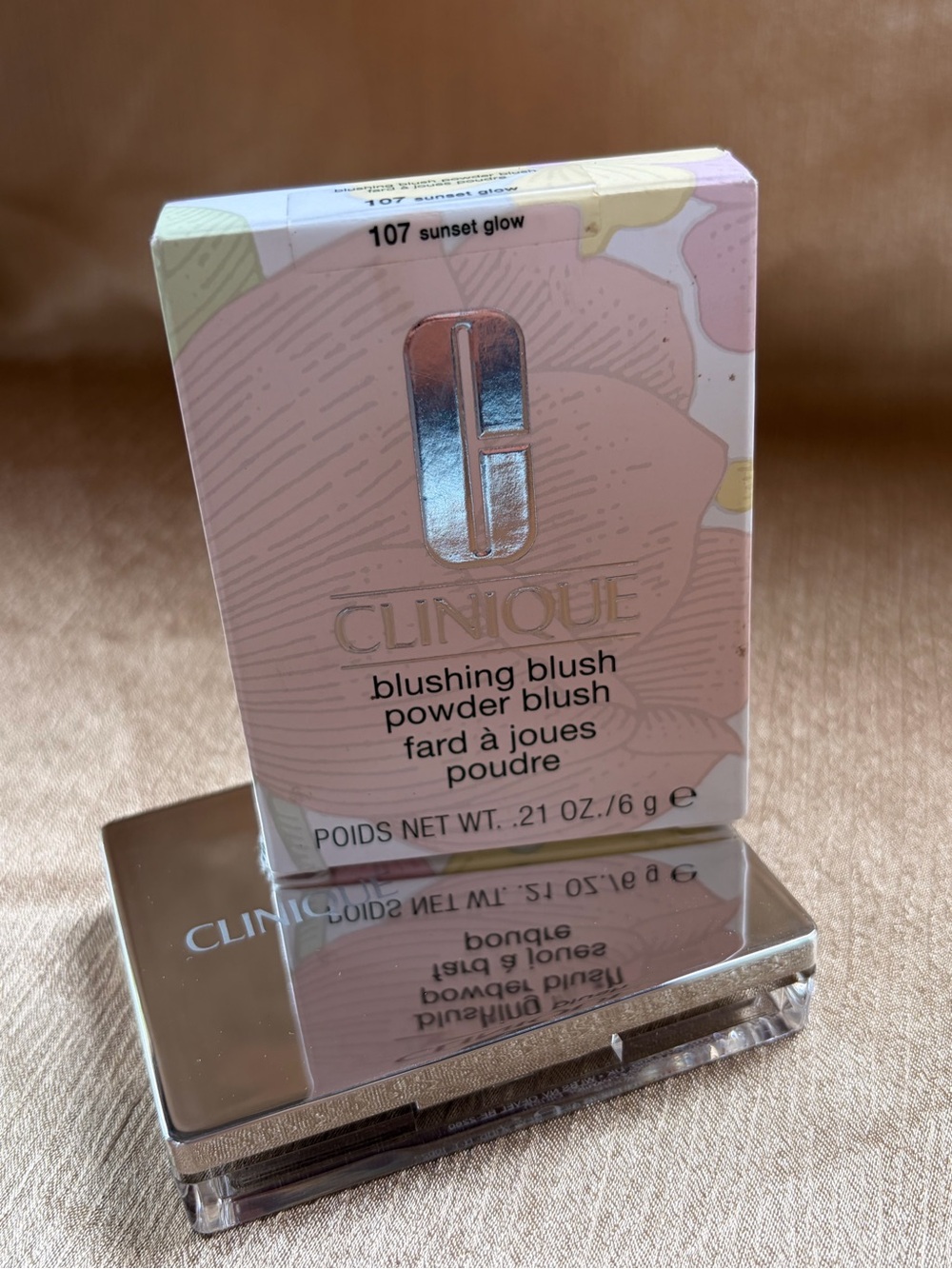 Clinique Rose-Pink Powder Blush Compact with Brush- sunset glow - Picture 2 of 2